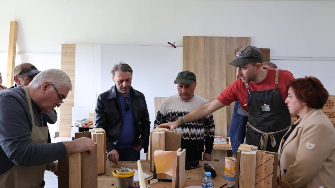ვორკშოპი ჩვენთან კოლეჯში: სამშენებლო ფიზიკის საფუძვლები დურგლის პროფესიაში.